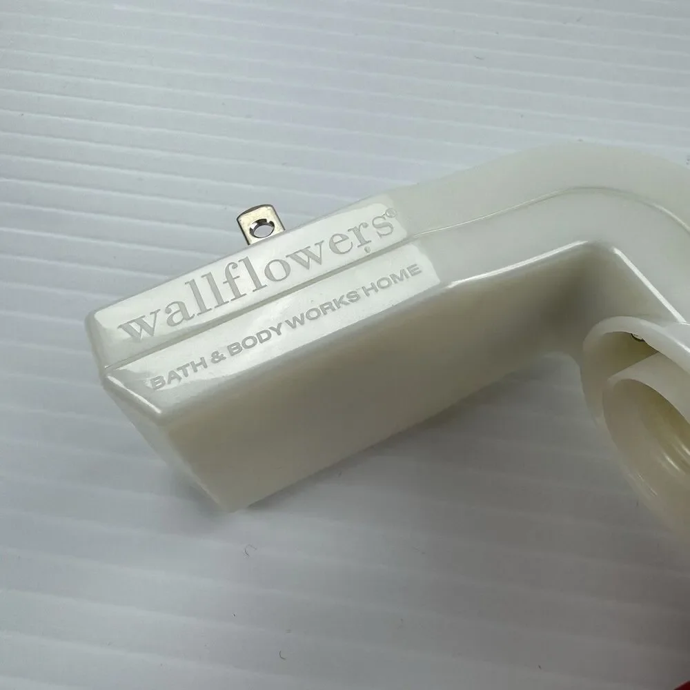 Bath & Body Works Wallflowers Light Up Letters to Santa Mail Plug-In Diffuser